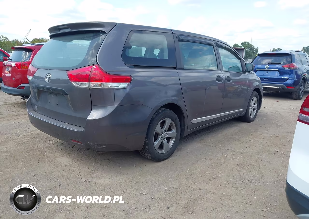 2011 Toyota Sienna Base V6 VIN:5TDZK3DC9BS101481 - 4