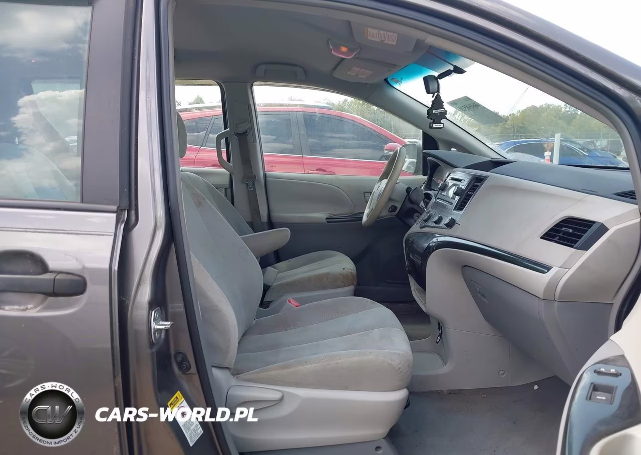 2011 Toyota Sienna Base V6 VIN:5TDZK3DC9BS101481 - 5