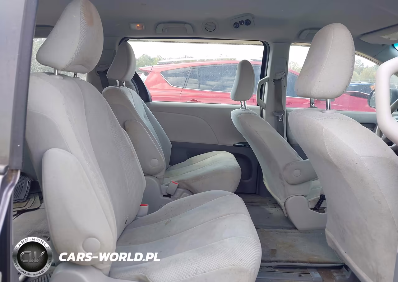 2011 Toyota Sienna Base V6 VIN:5TDZK3DC9BS101481 - 8