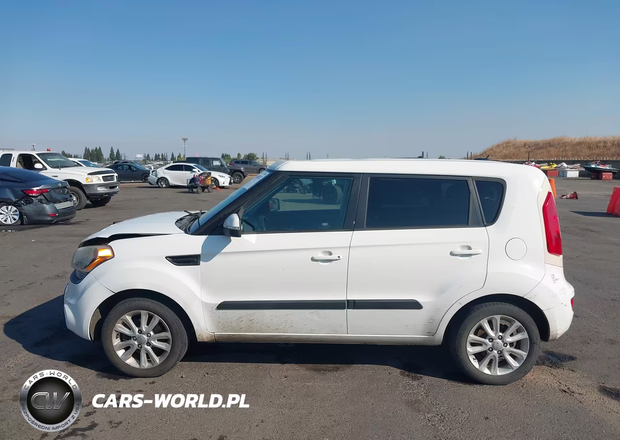 2013 Kia Soul + VIN:KNDJT2A63D7557279 - 14