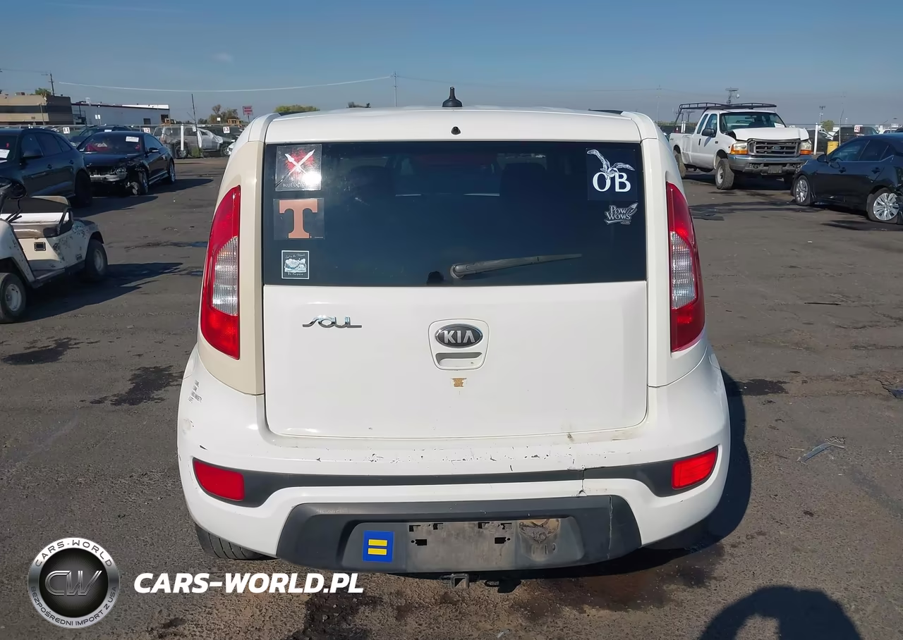 2013 Kia Soul + VIN:KNDJT2A63D7557279 - 16