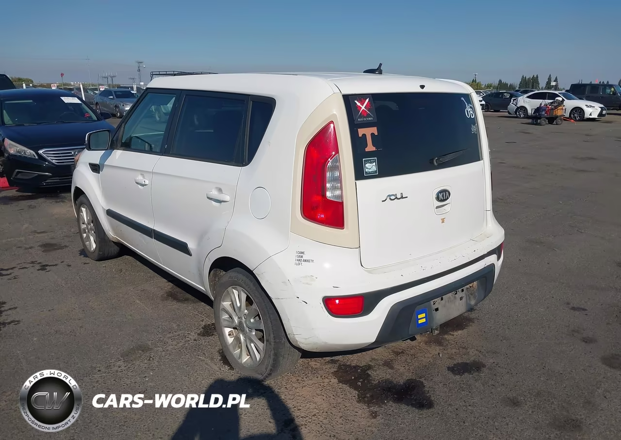 2013 Kia Soul + VIN:KNDJT2A63D7557279 - 3