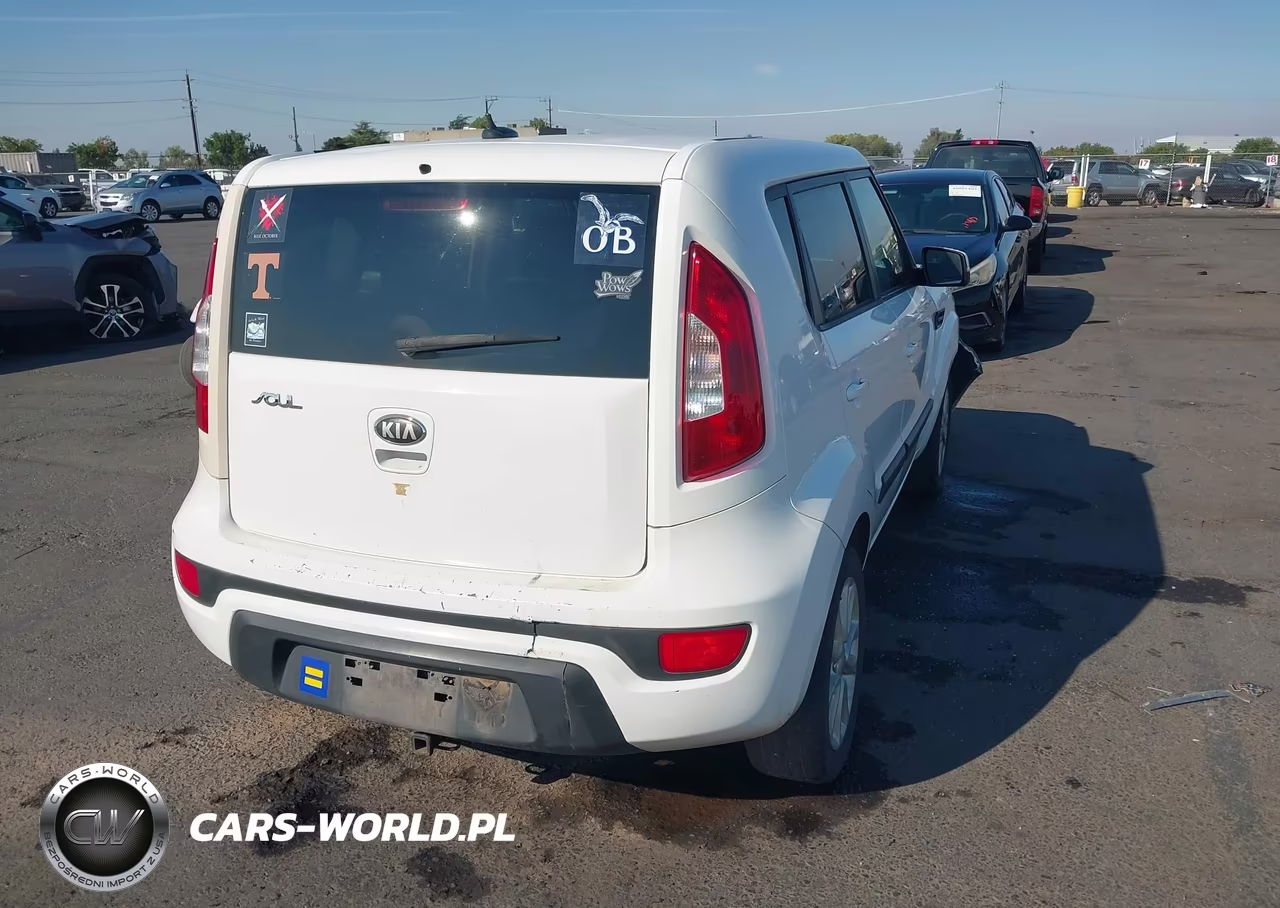 2013 Kia Soul + VIN:KNDJT2A63D7557279 - 4