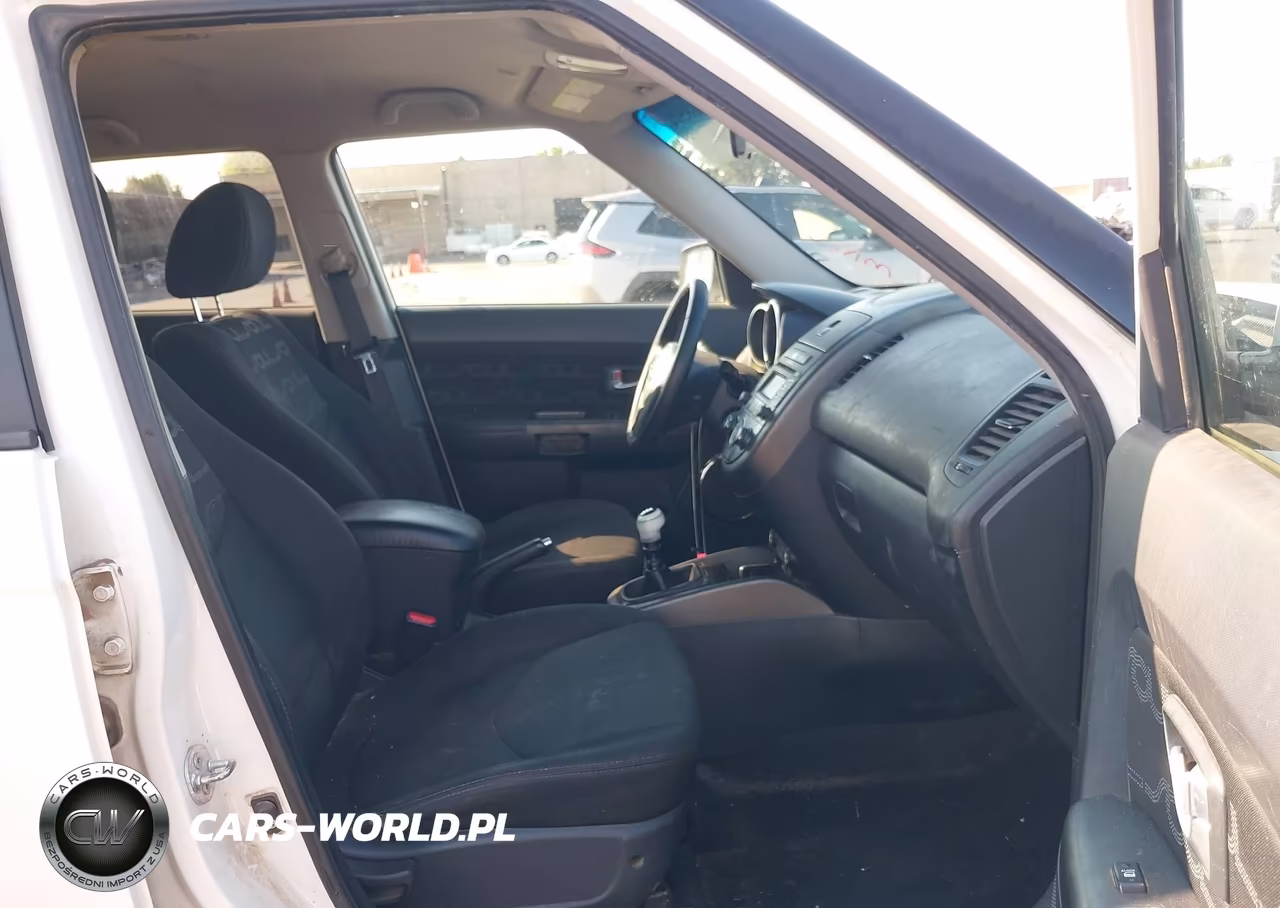 2013 Kia Soul + VIN:KNDJT2A63D7557279 - 5