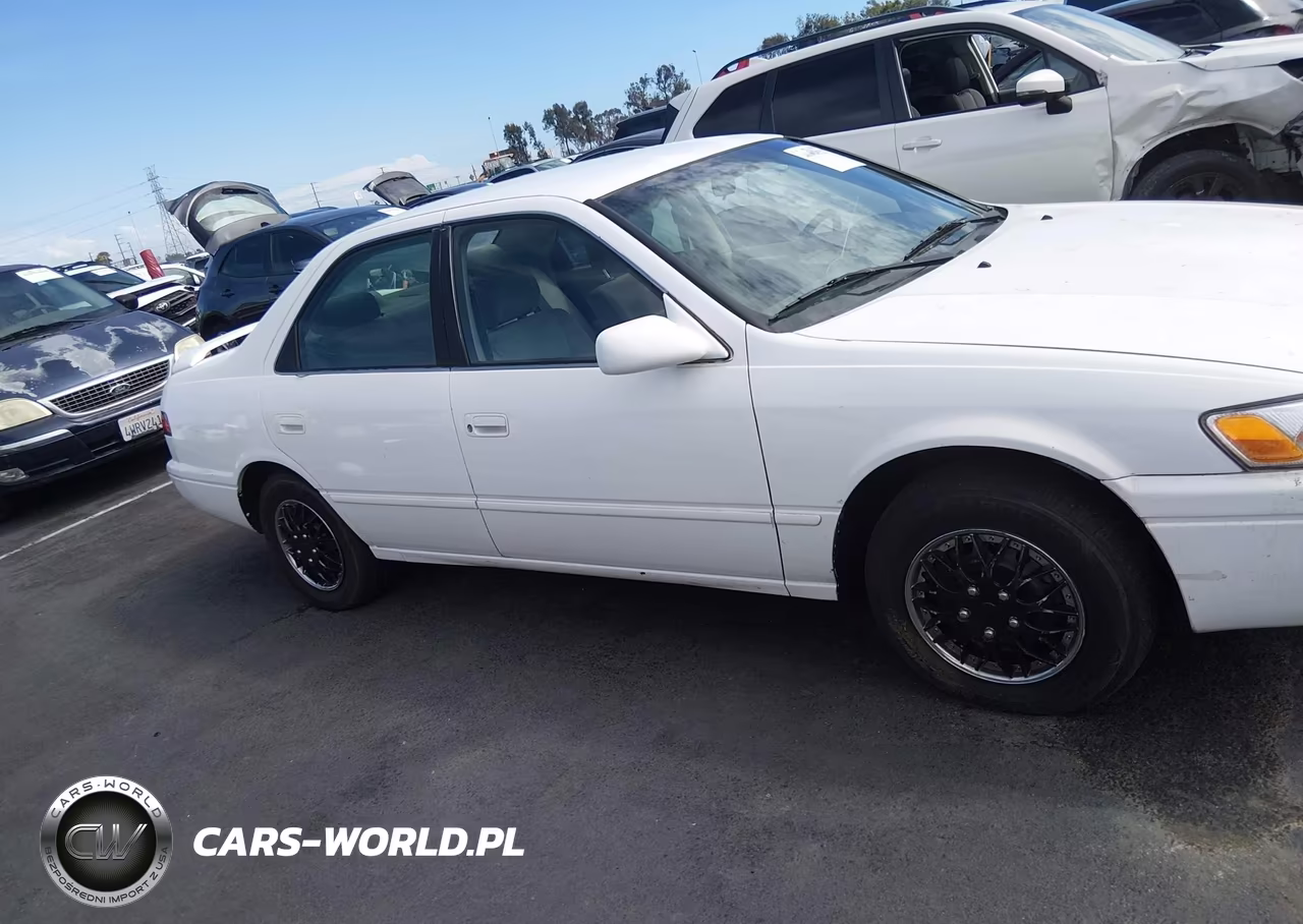 1997 Toyota Camry Le VIN:JT2BG22K8V0071316 - 13