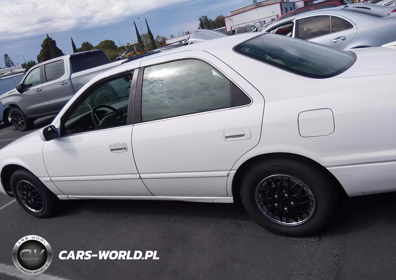 1997 Toyota Camry Le VIN:JT2BG22K8V0071316 - 14