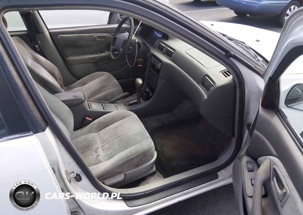 1997 Toyota Camry Le VIN:JT2BG22K8V0071316 - 5