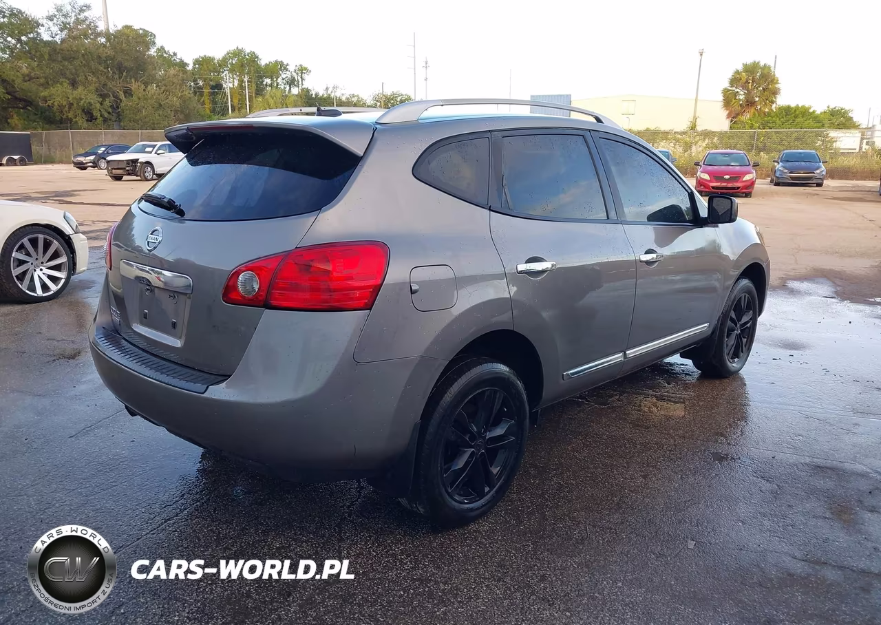2015 Nissan Rogue Select S VIN:JN8AS5MT0FW155089 - 4
