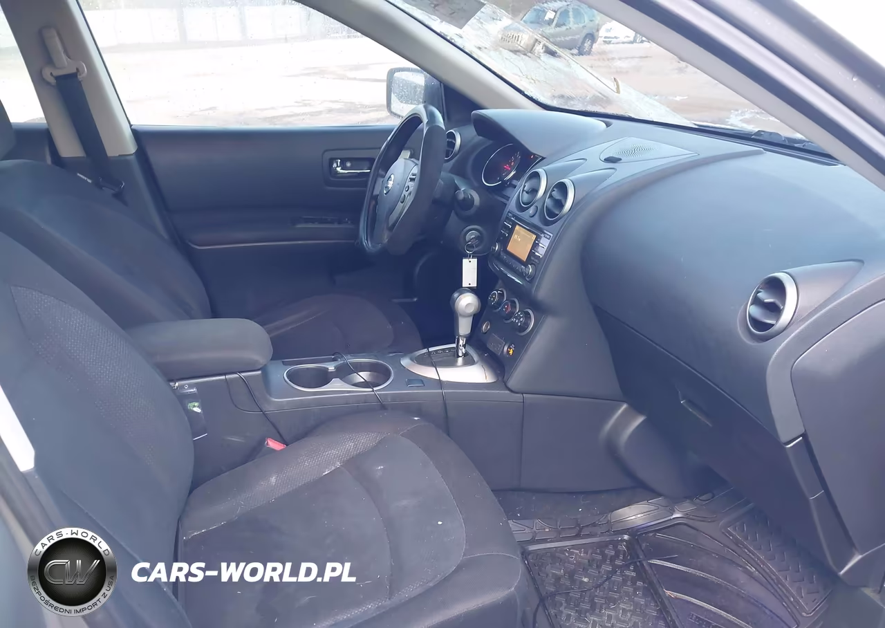 2015 Nissan Rogue Select S VIN:JN8AS5MT0FW155089 - 5