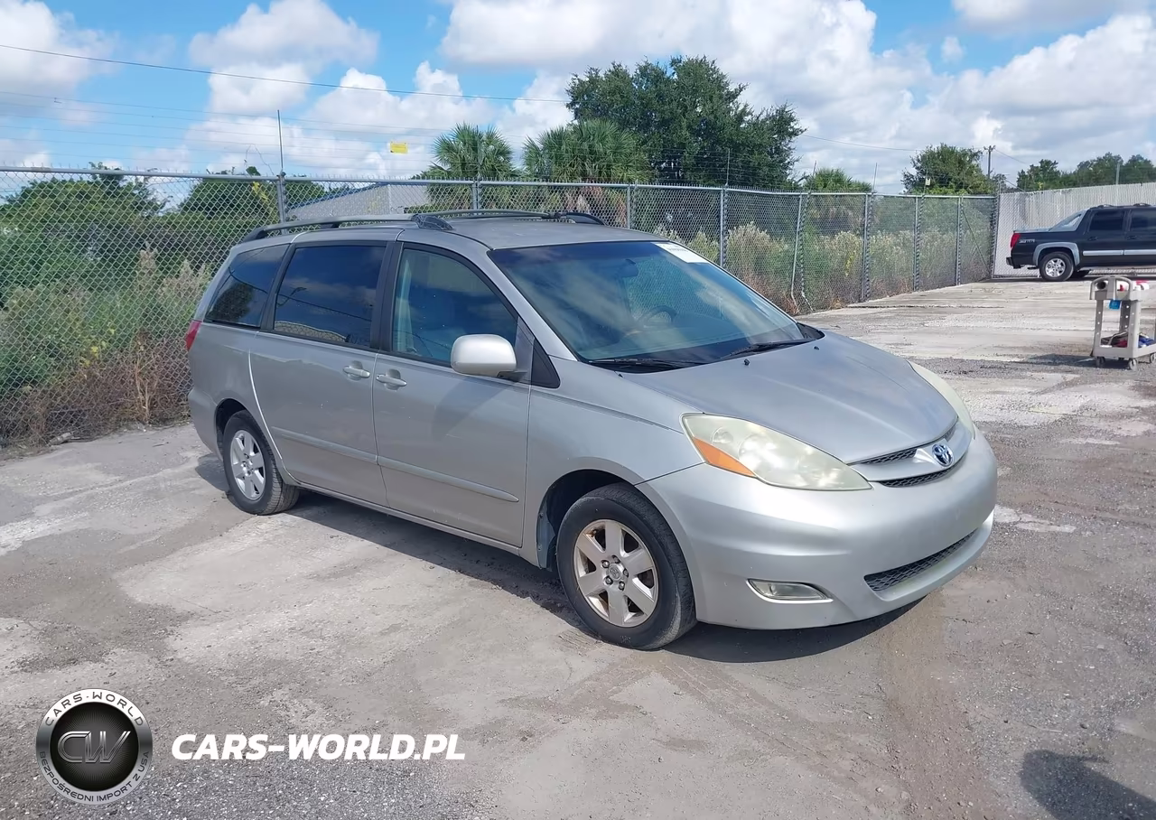 2006 Toyota Sienna Xle – zdjęcie 1 z 11