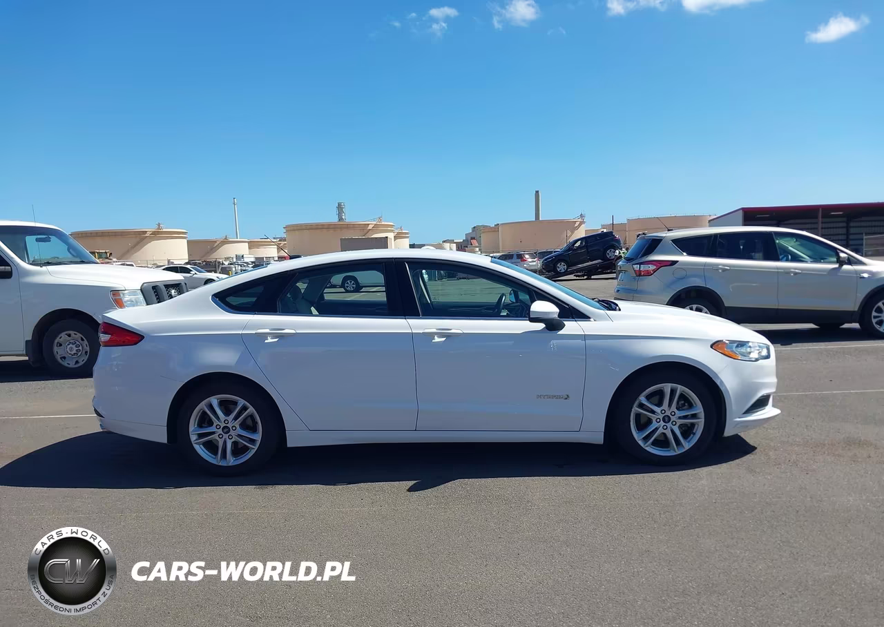 2018 Ford Fusion Hybrid S VIN:3FA6P0UU0JR243687 - 16
