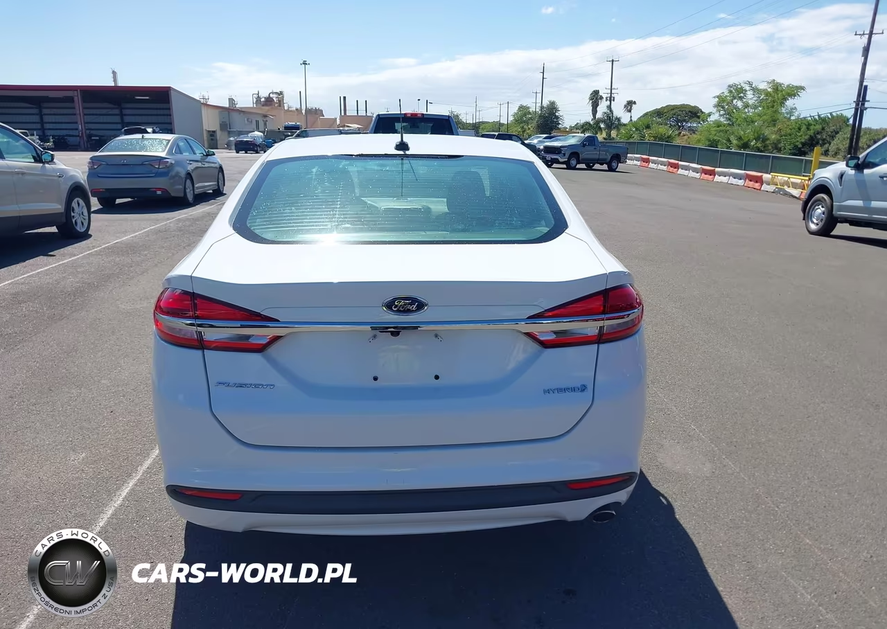 2018 Ford Fusion Hybrid S VIN:3FA6P0UU0JR243687 - 19