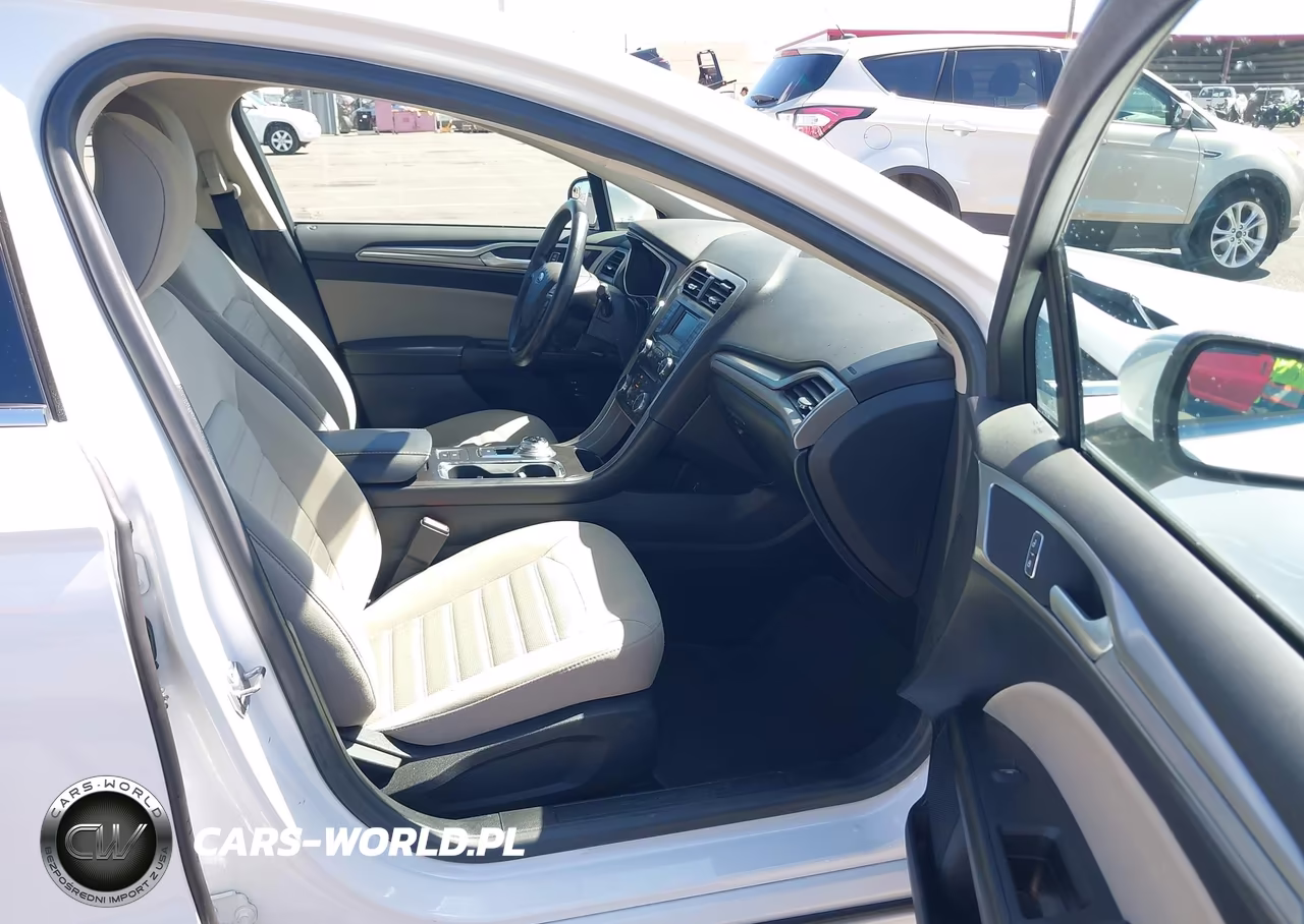 2018 Ford Fusion Hybrid S VIN:3FA6P0UU0JR243687 - 5