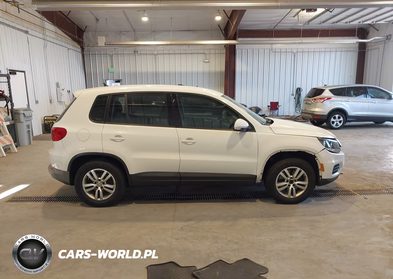 2013 Volkswagen Tiguan S VIN:WVGBV3AX0DW090871 - 14