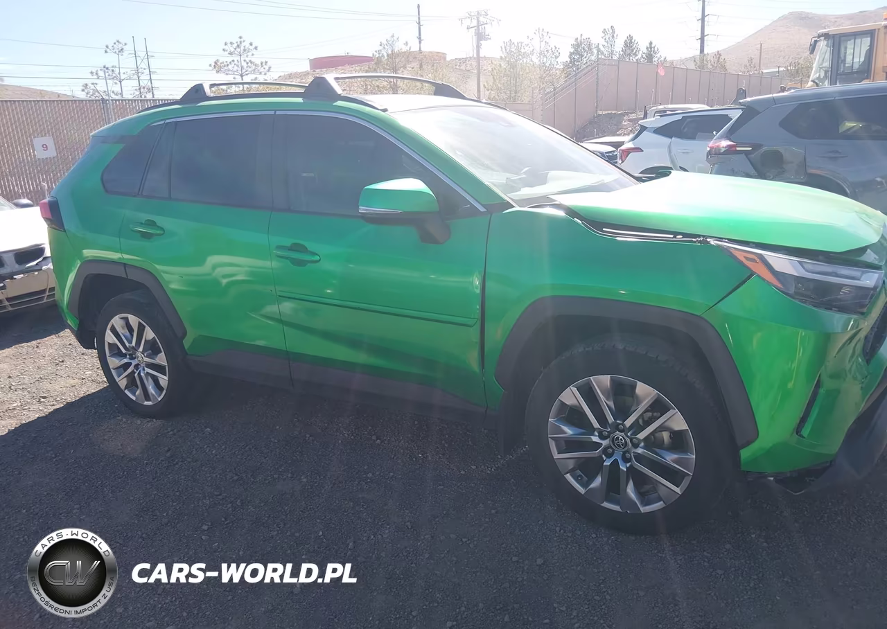 2022 Toyota Rav4 Xle Premium VIN:2T3A1RFV5NW321432 - 13