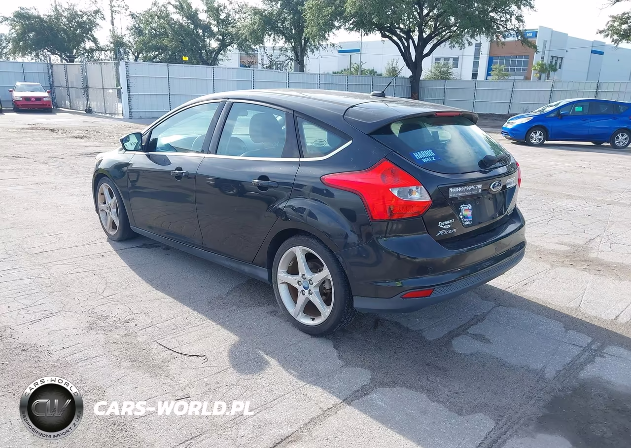 2013 Ford Focus Titanium VIN:1FADP3N26DL371456 - 3