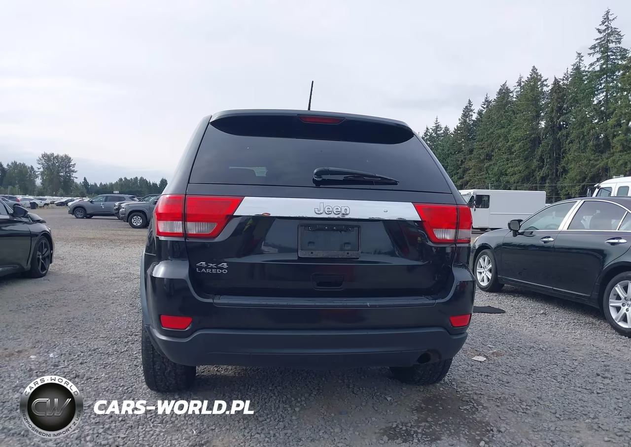 2011 Jeep Grand Cherokee Laredo VIN:1J4RR4GG7BC562108 - 17