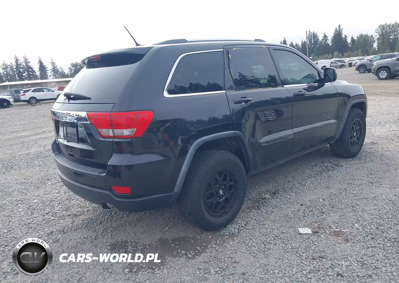 2011 Jeep Grand Cherokee Laredo VIN:1J4RR4GG7BC562108 - 4