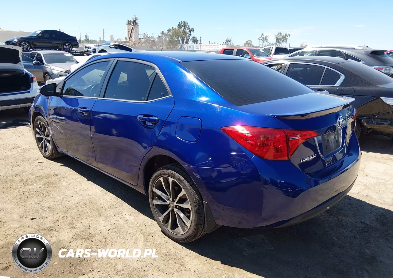 2017 Toyota Corolla Se VIN:5YFBURHE7HP613056 - 3
