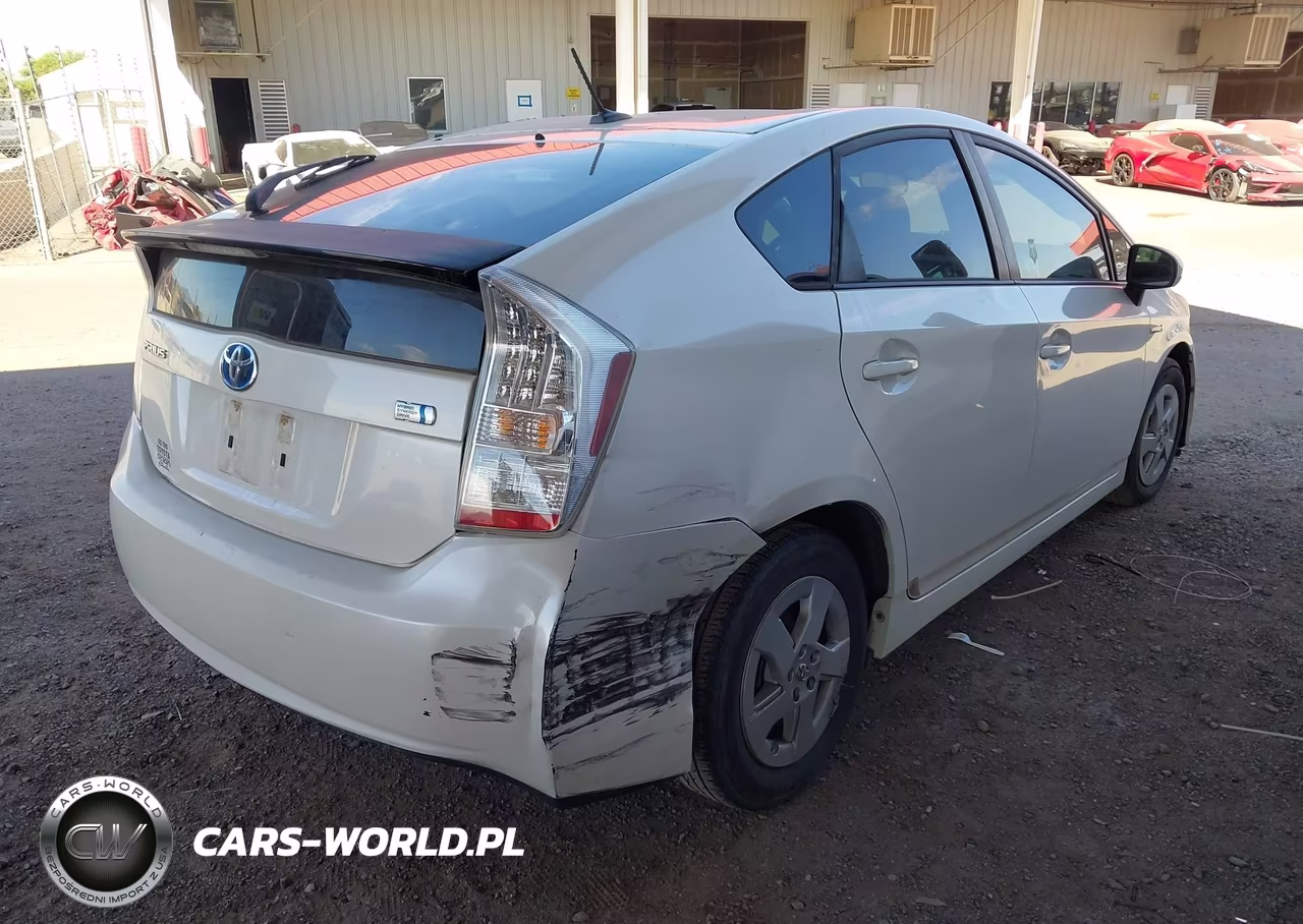 2011 Toyota Prius Two VIN:JTDKN3DU8B5320830 - 4