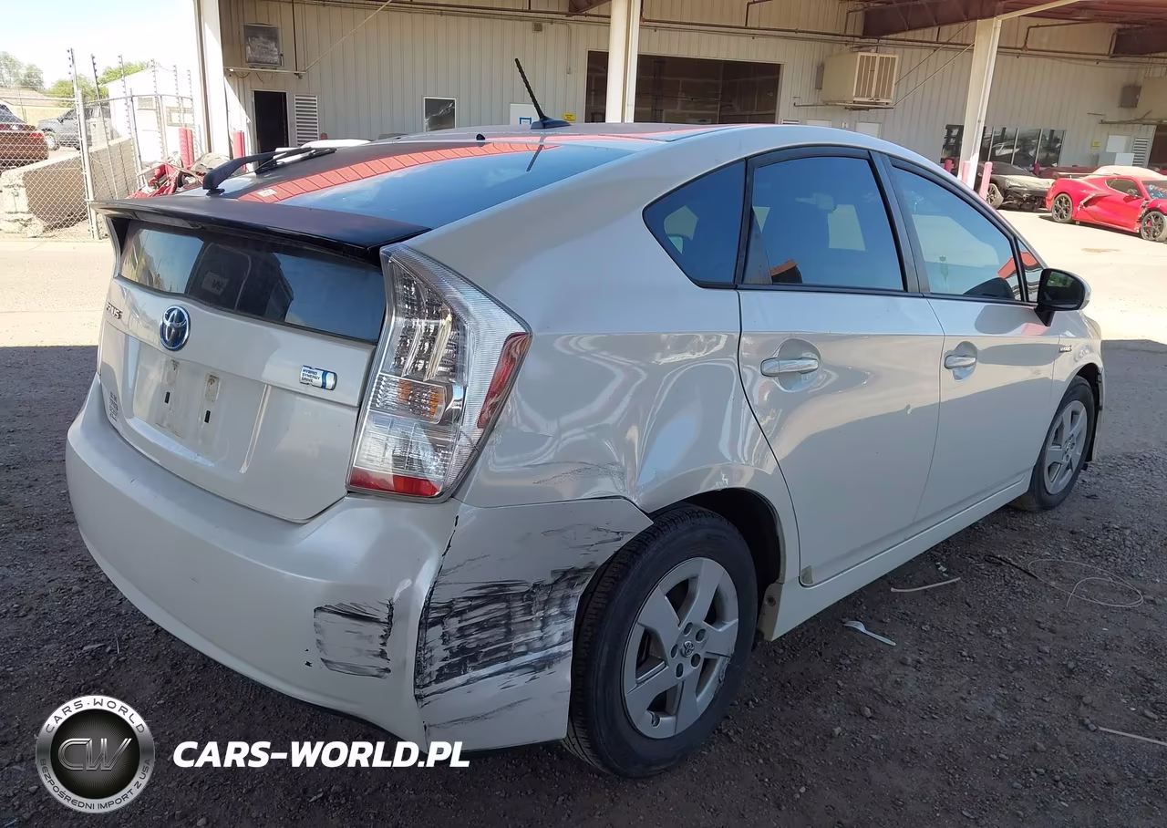 2011 Toyota Prius Two VIN:JTDKN3DU8B5320830 - 6