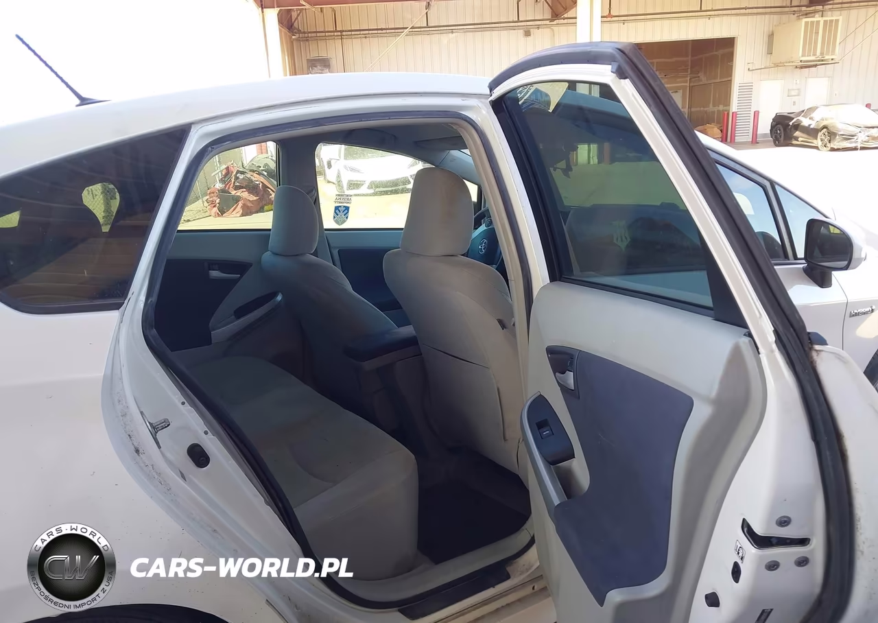 2011 Toyota Prius Two VIN:JTDKN3DU8B5320830 - 8