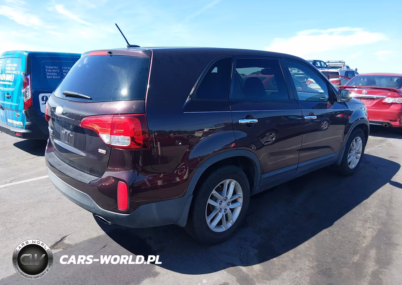 2014 Kia Sorento Lx VIN:5XYKT3A62EG471539 - 4