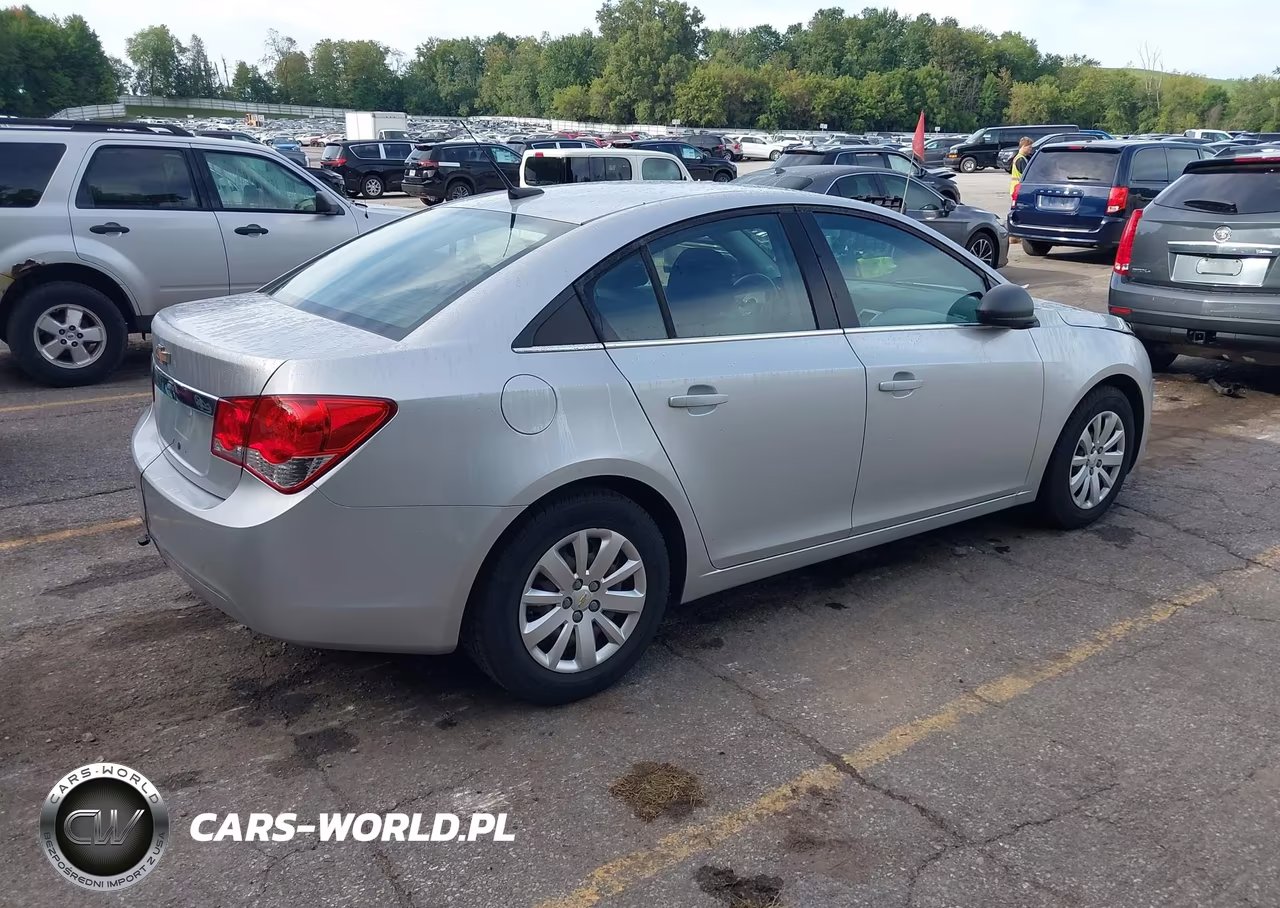 2011 Chevrolet Cruze Ls VIN:1G1PC5SH0B7103153 - 4