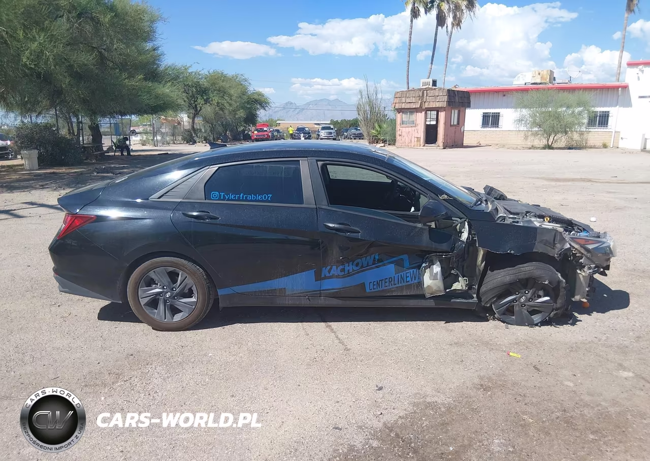 2023 Hyundai Elantra Hybrid Blue VIN:KMHLM4AJ2PU051952 - 13