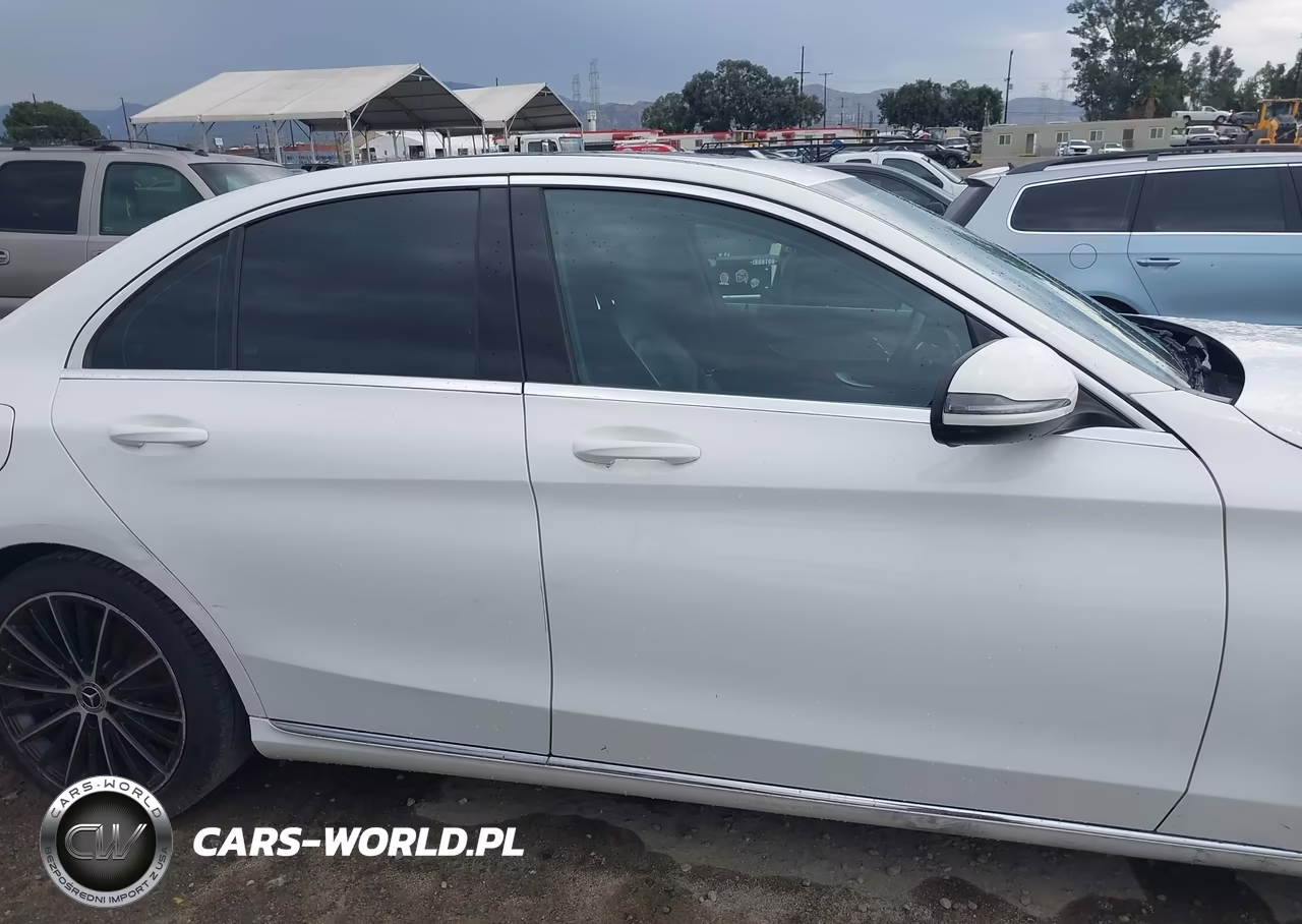 2019 Mercedes-Benz C 300 VIN:55SWF8DB8KU320723 - 13
