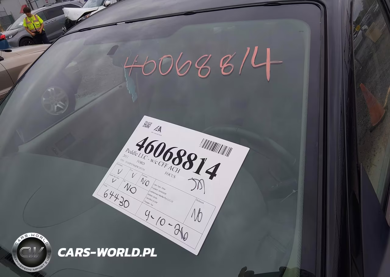 2011 Ford Focus Se VIN:1FAHP3FN6BW145116 - 12
