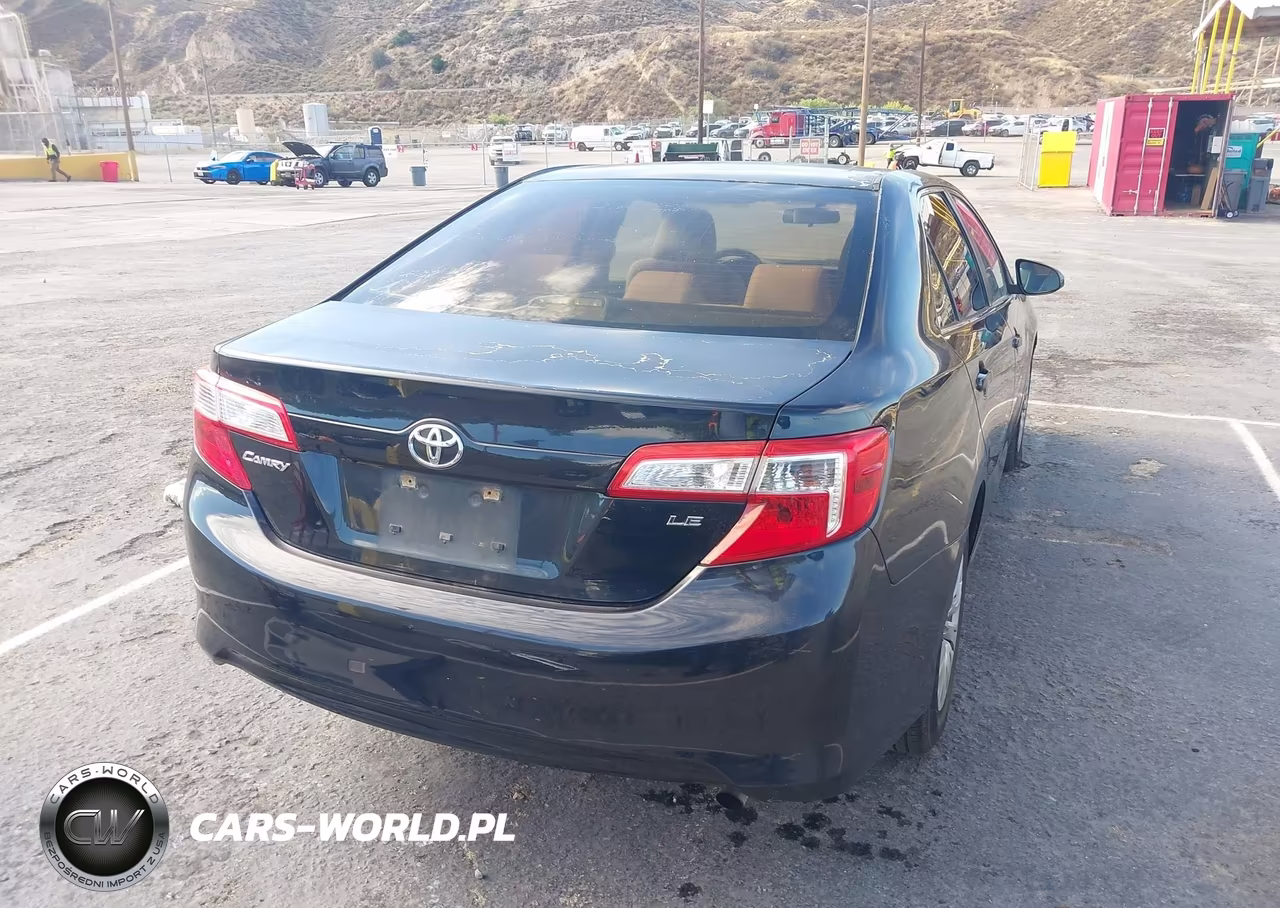 2014 Toyota Camry Le VIN:4T1BF1FK6EU407144 - 4