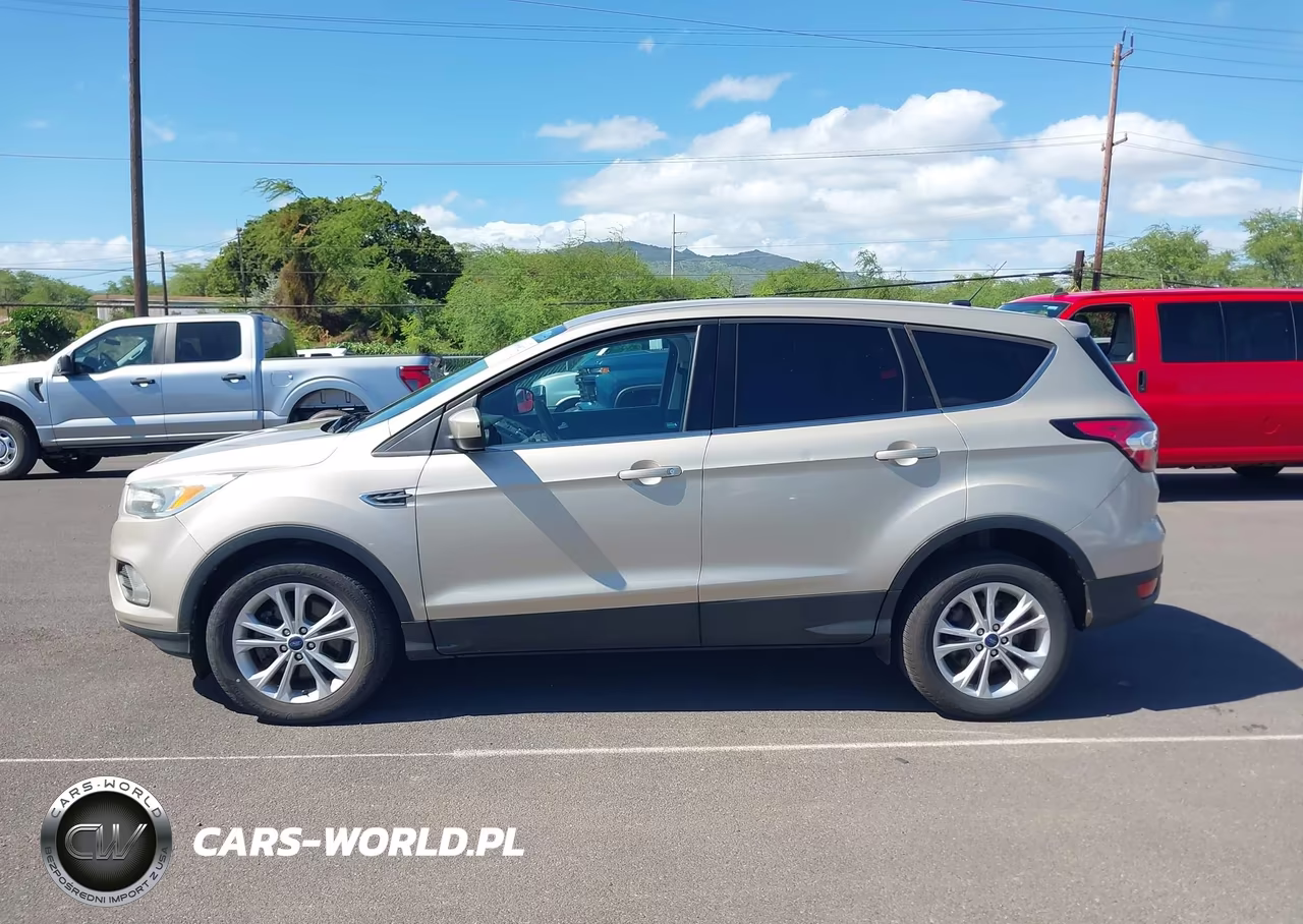 2017 Ford Escape Se VIN:1FMCU9GD2HUB08764 - 18