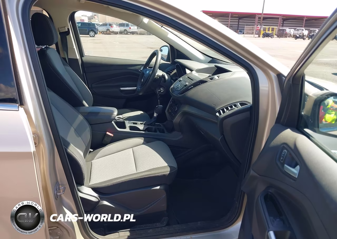 2017 Ford Escape Se VIN:1FMCU9GD2HUB08764 - 5