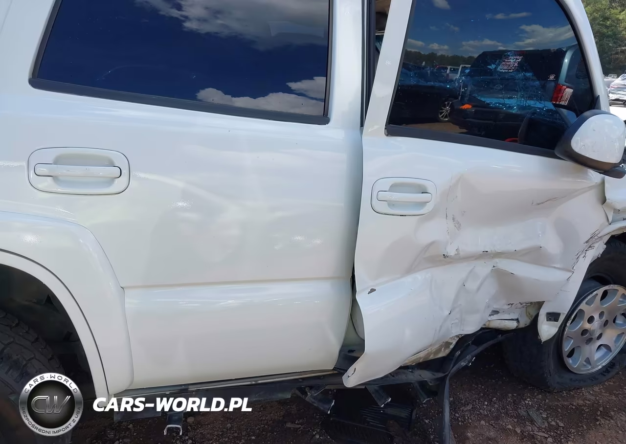 2004 Chevrolet Tahoe Z71 VIN:1GNEK13Z34R132601 - 18