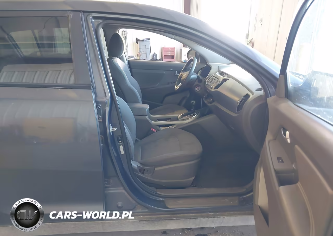 2011 Kia Sportage Lx VIN:KNDPBCA22B7083662 - 5