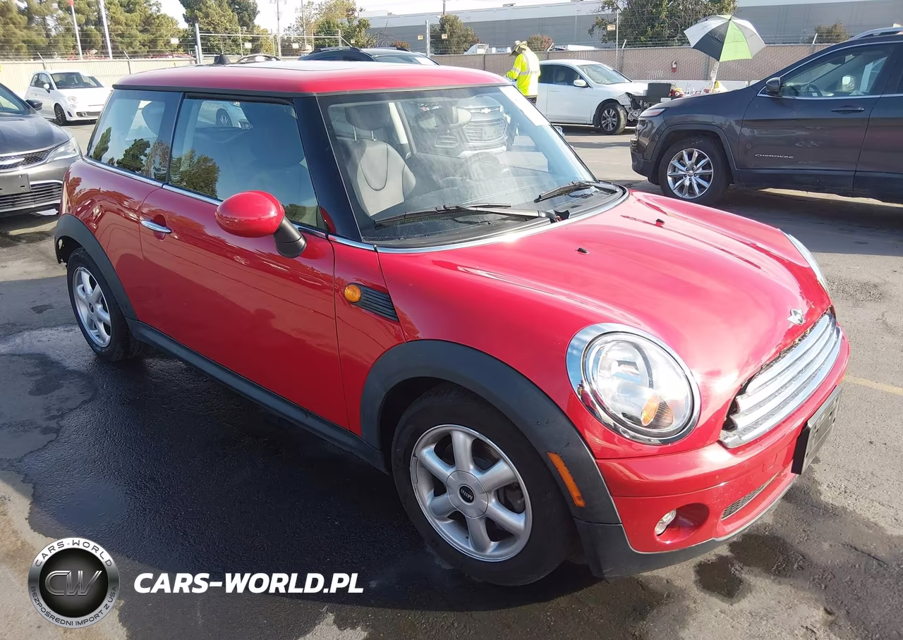 2010 Mini Cooper VIN:WMWMF3C52ATZ66985 - 1