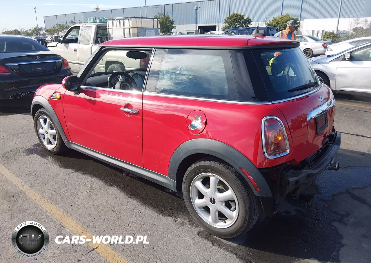 2010 Mini Cooper VIN:WMWMF3C52ATZ66985 - 3