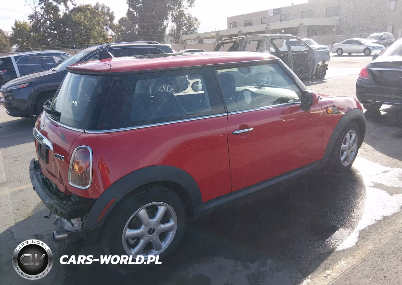 2010 Mini Cooper VIN:WMWMF3C52ATZ66985 - 4