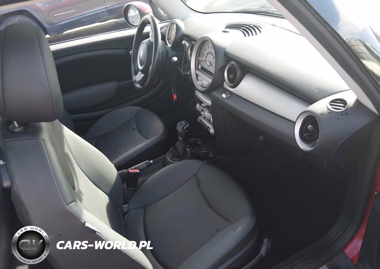 2010 Mini Cooper VIN:WMWMF3C52ATZ66985 - 5