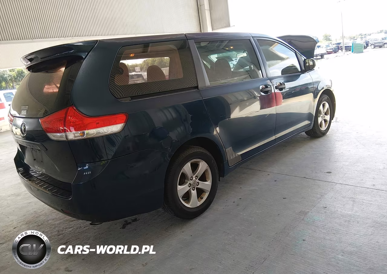 2011 Toyota Sienna VIN:5TDKA3DC5BS003374 - 4