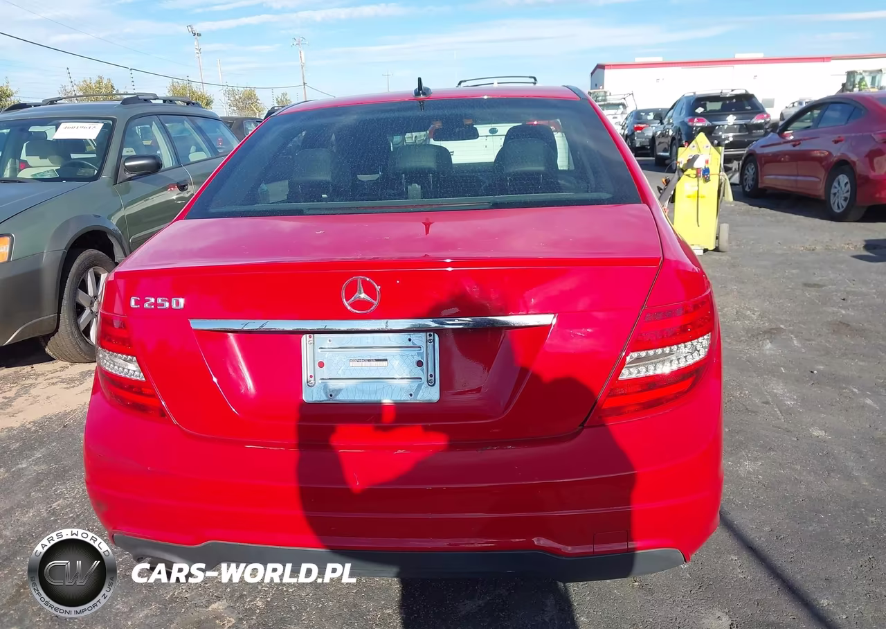 2012 Mercedes-Benz C 250 Sport VIN:WDDGF4HB4CR211816 - 17