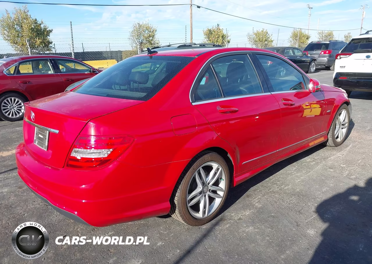 2012 Mercedes-Benz C 250 Sport VIN:WDDGF4HB4CR211816 - 4