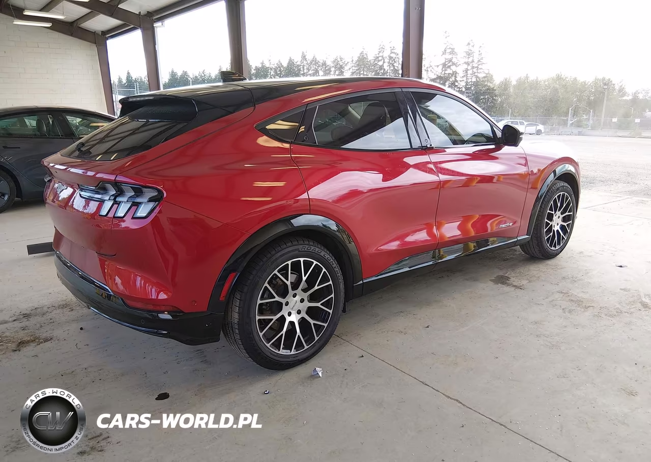 2023 Ford Mustang Mach-E Premium VIN:3FMTK3R4XPMA88962 - 4