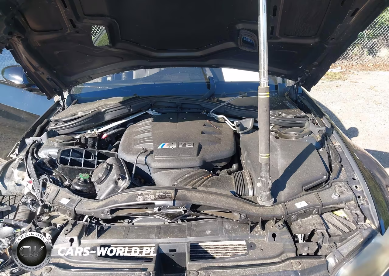 2011 BMW M3 VIN:WBSKG9C59BE645695 - 10