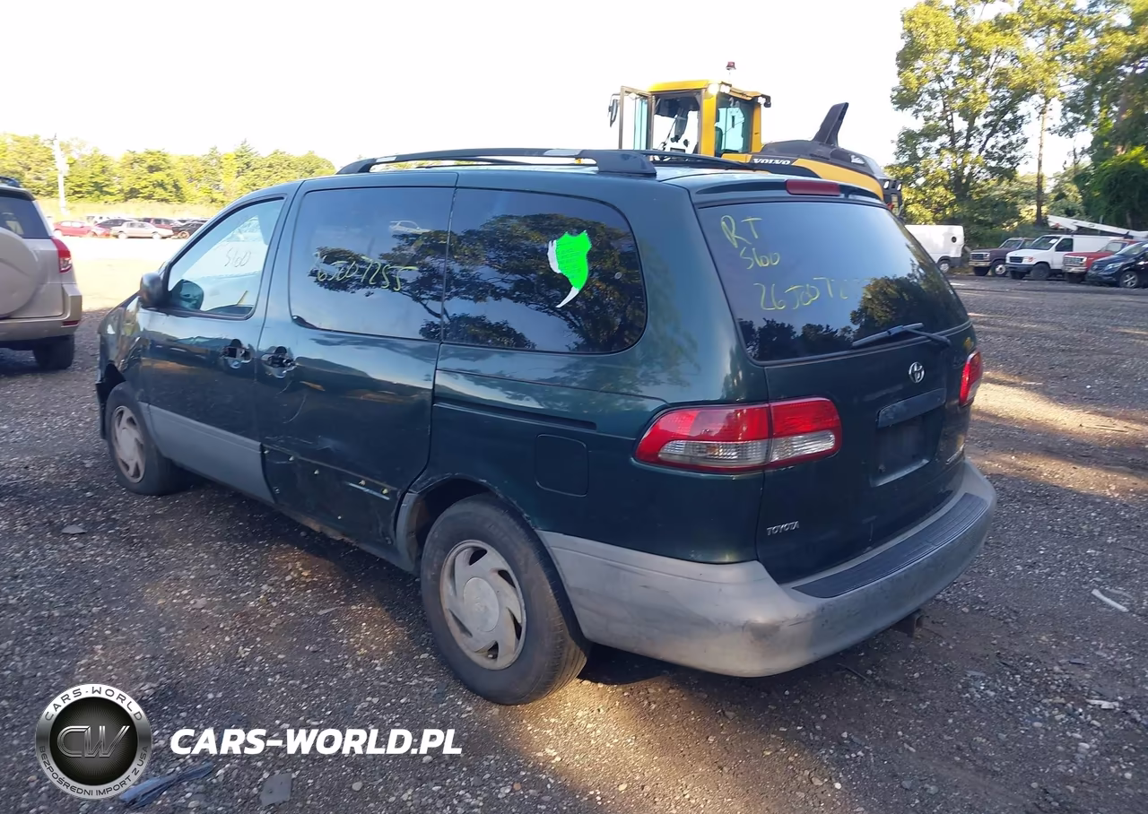 2001 Toyota Sienna Le VIN:4T3ZF13C11U366323 - 3