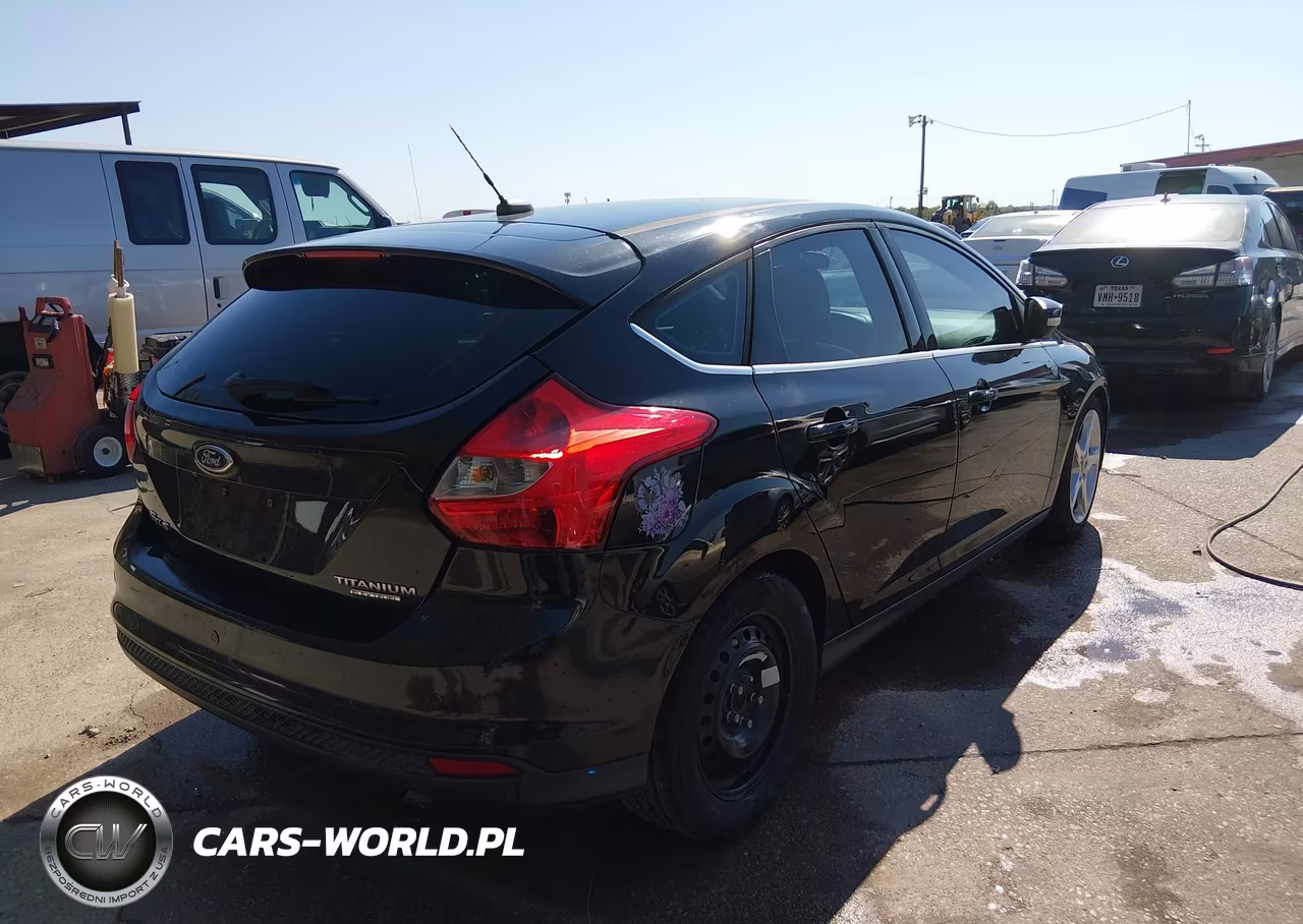 2014 Ford Focus VIN:1FADP3N26EL340757 - 4