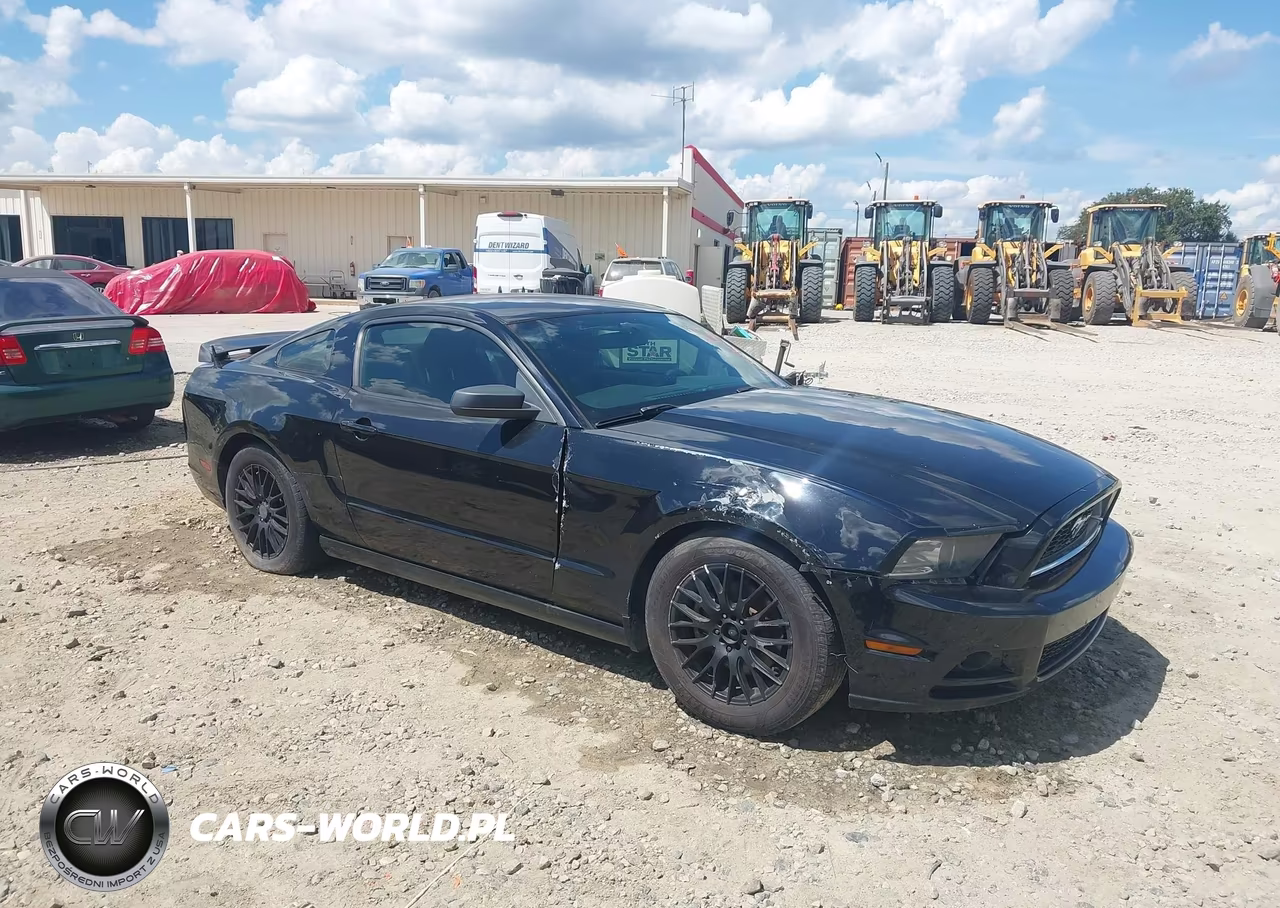 2014 Ford Mustang V6 VIN:1ZVBP8AM3E5230790 - 1