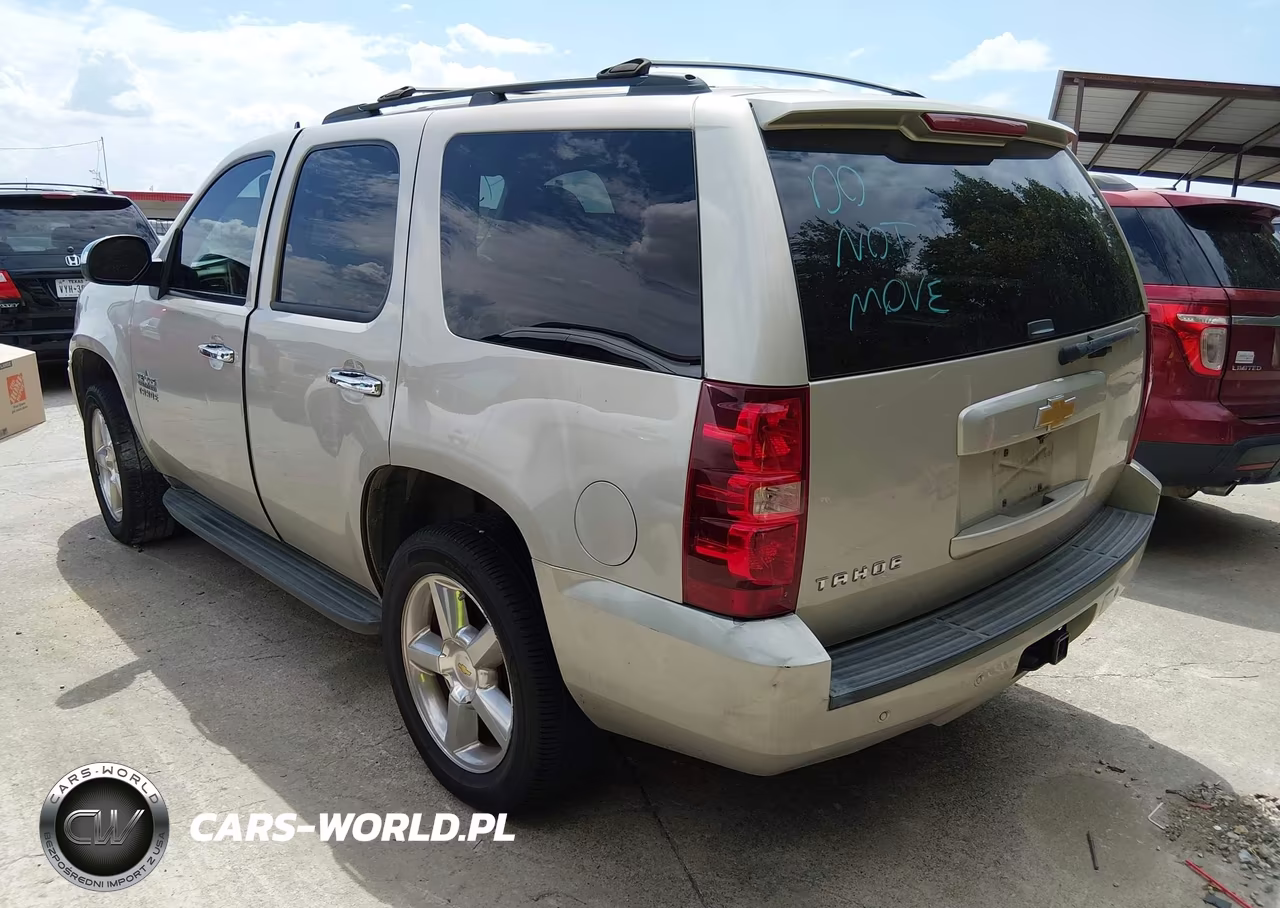 2013 Chevrolet Tahoe Ls VIN:1GNSCAE0XDR375269 - 3