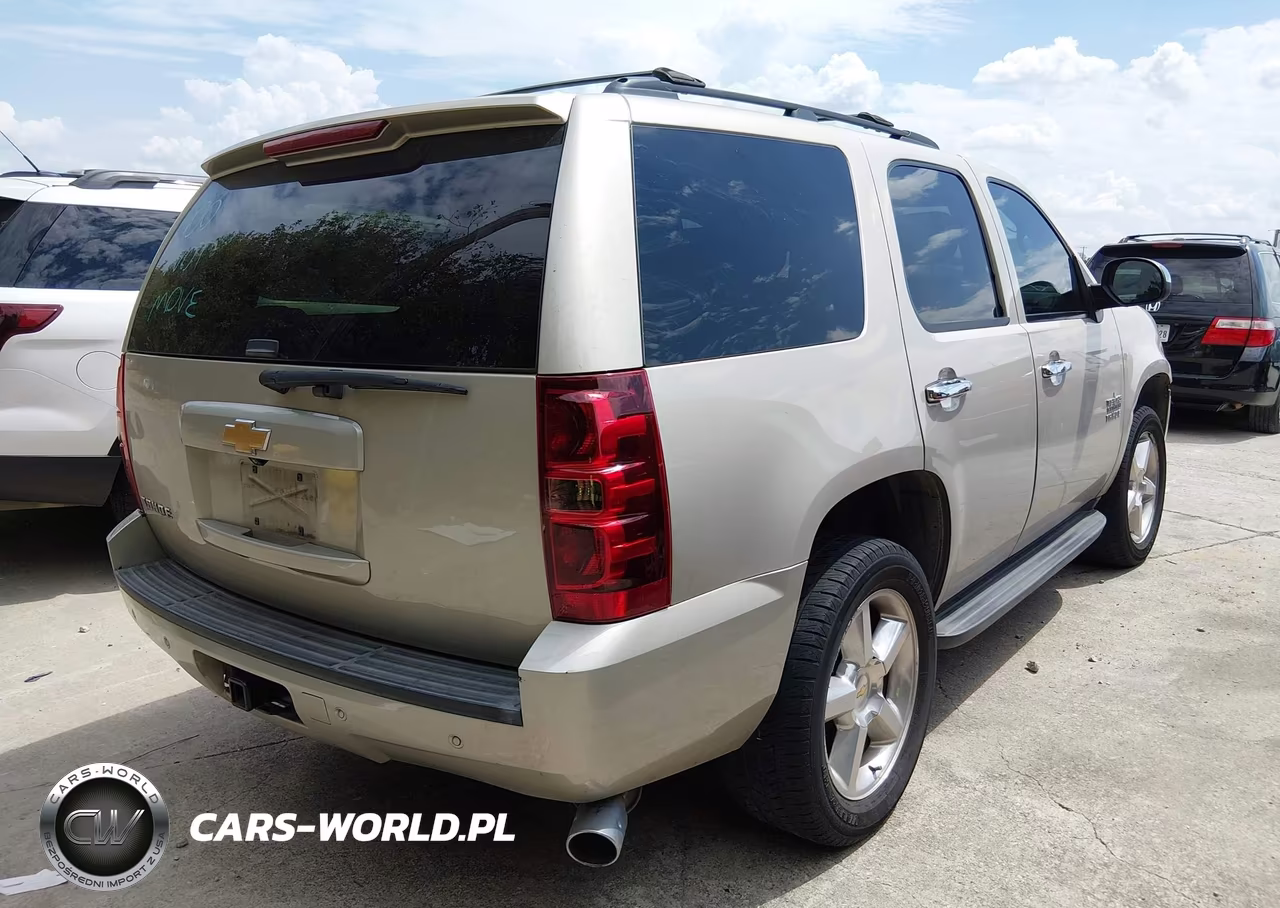 2013 Chevrolet Tahoe Ls VIN:1GNSCAE0XDR375269 - 4